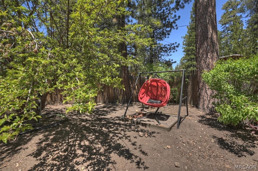 42698 Fox Farm Road Big Bear Lake, CA 92315 - Photo 37 of 46