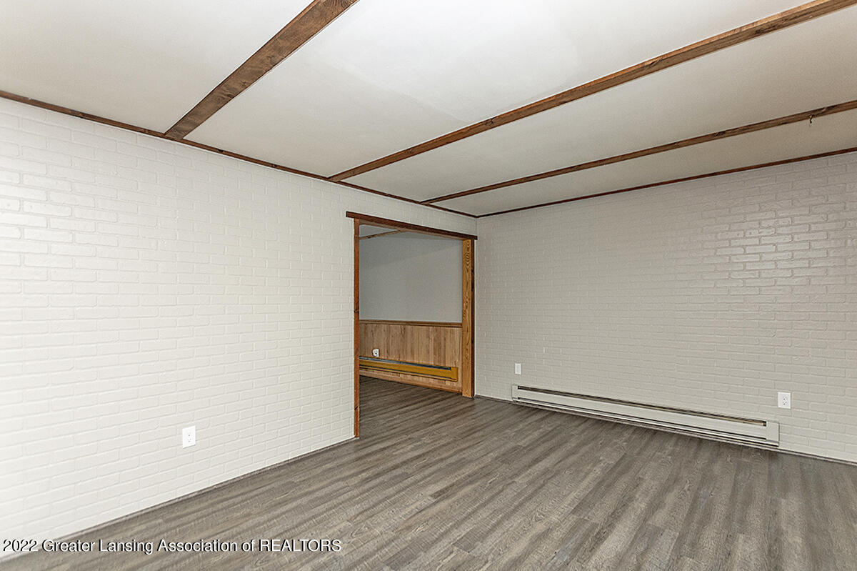 8510 Brookfield Road Charlotte, MI 48813 - Photo 9 of 26 9