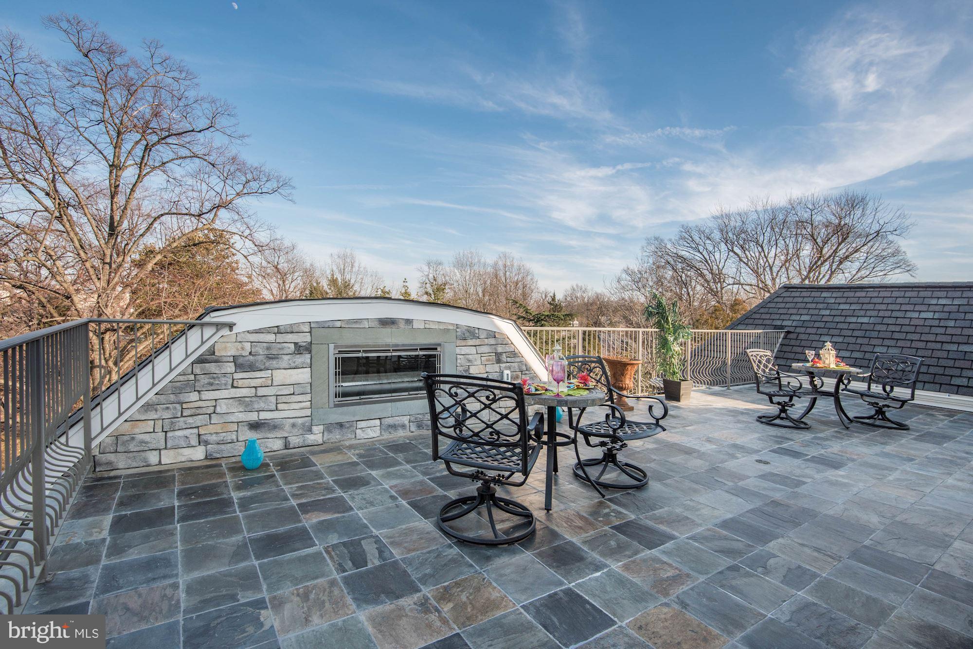 2015 South Arlington Ridge Road Arlington, VA 22202 - Photo 16 of 45