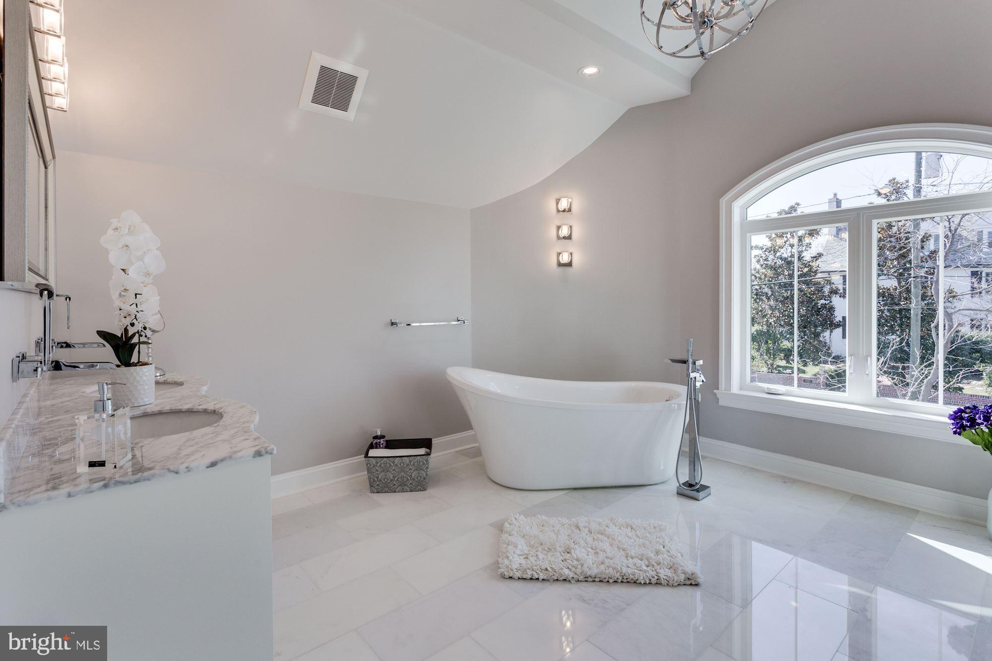 2015 South Arlington Ridge Road Arlington, VA 22202 - Photo 28 of 45