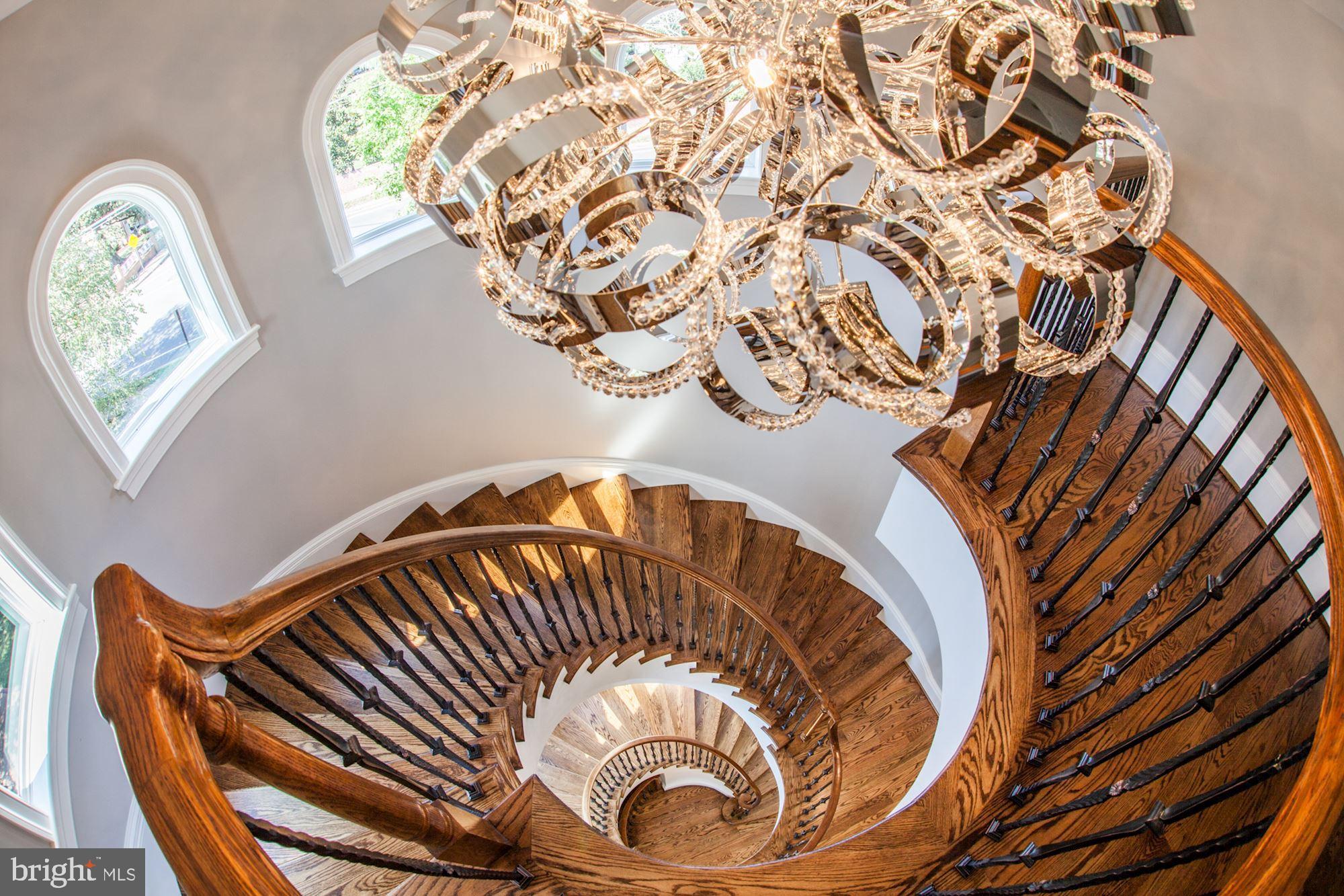 2015 South Arlington Ridge Road Arlington, VA 22202 - Photo 4 of 45