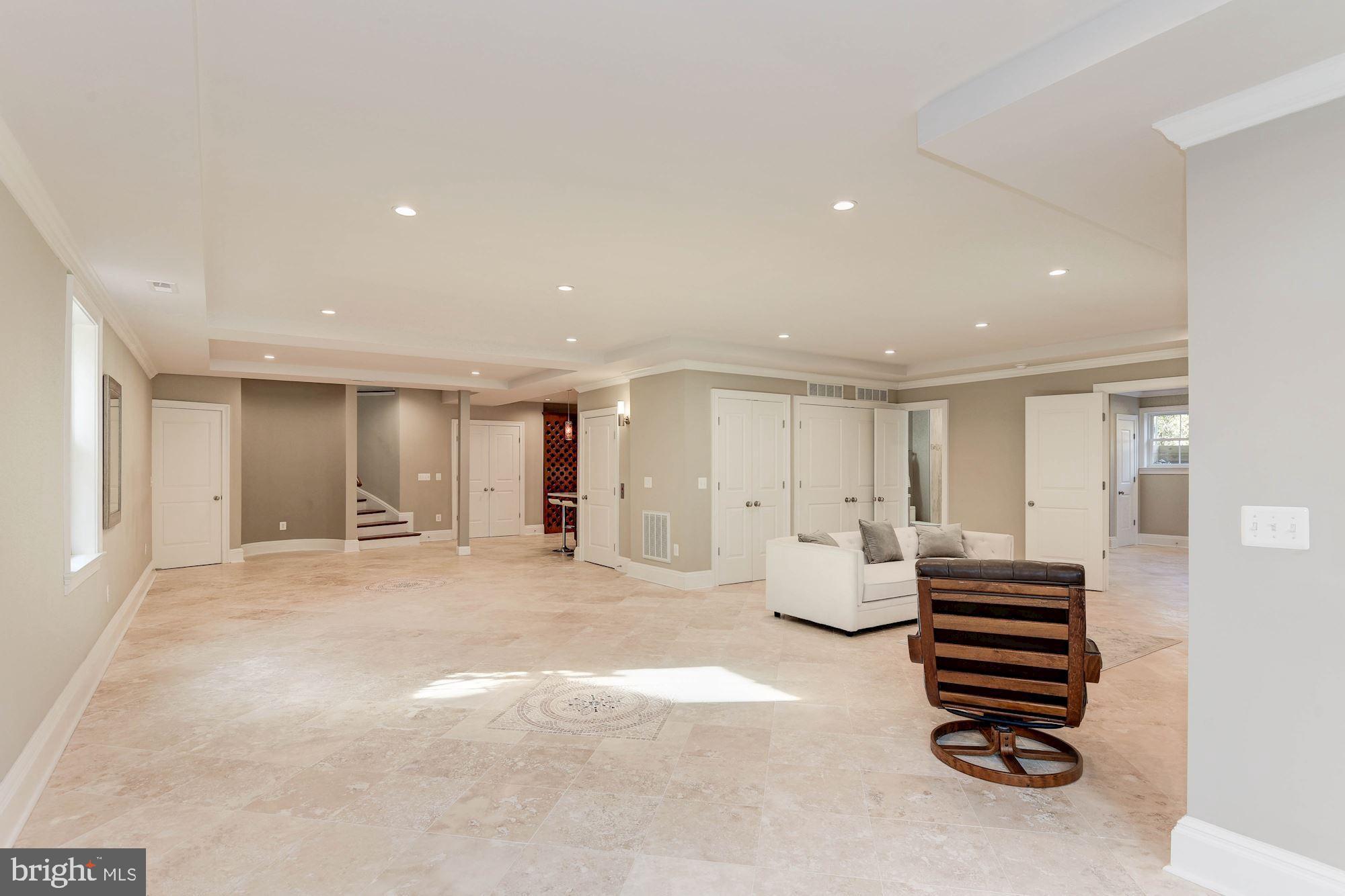 2015 South Arlington Ridge Road Arlington, VA 22202 - Photo 33 of 45
