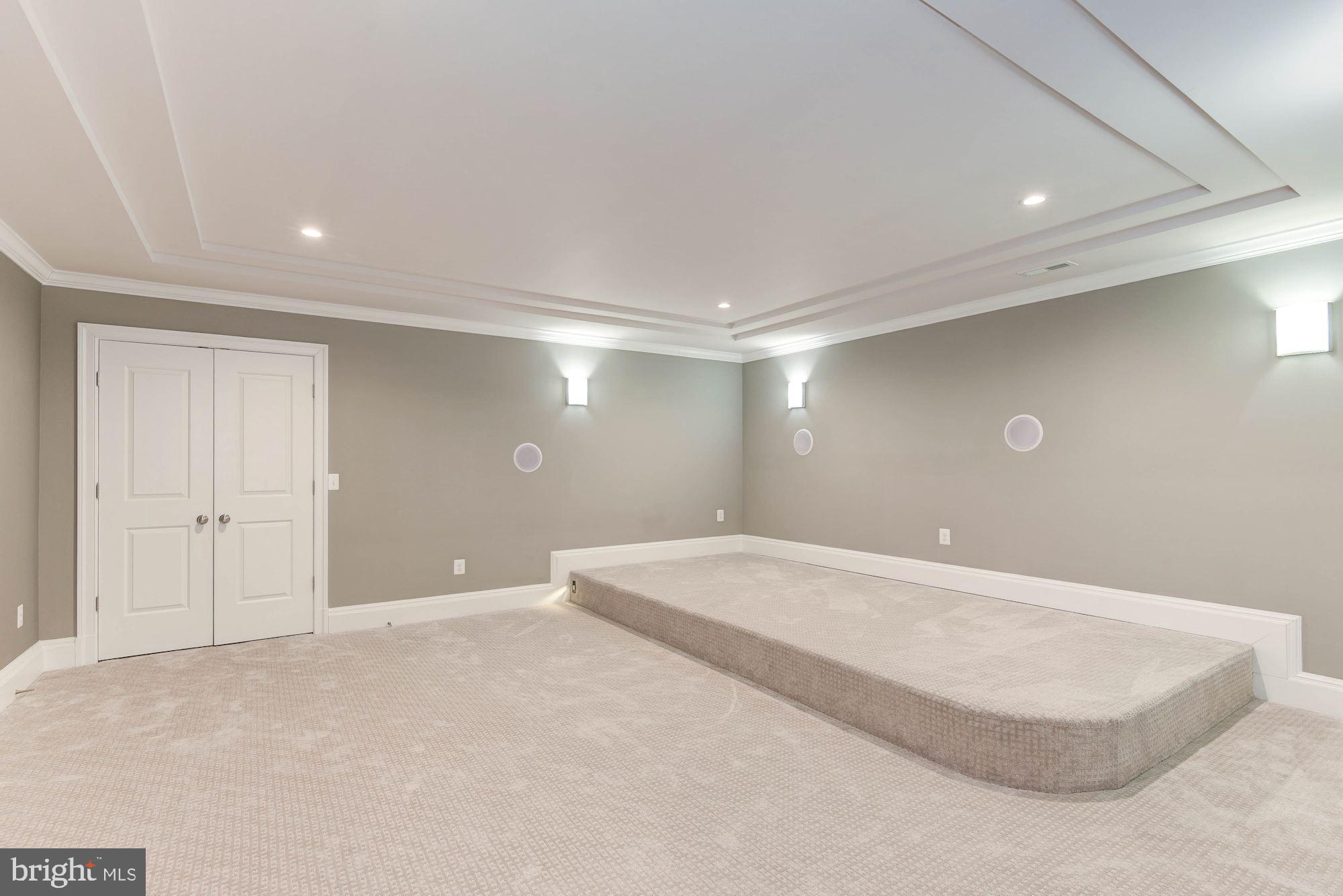2015 South Arlington Ridge Road Arlington, VA 22202 - Photo 36 of 45
