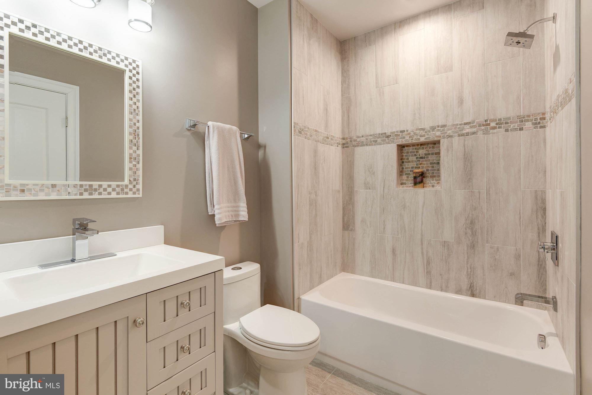 2015 South Arlington Ridge Road Arlington, VA 22202 - Photo 38 of 45