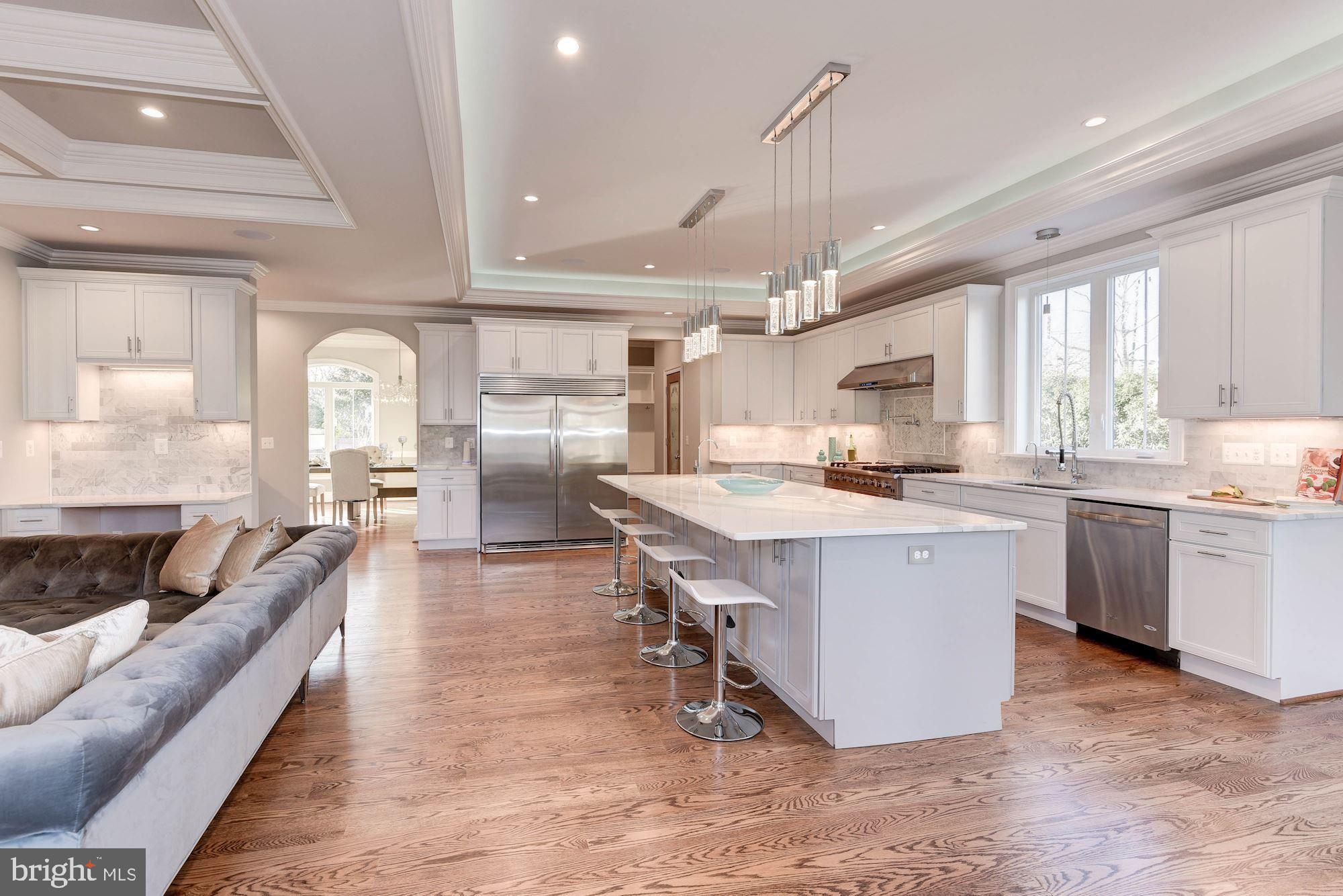 2015 South Arlington Ridge Road Arlington, VA 22202 - Photo 8 of 45