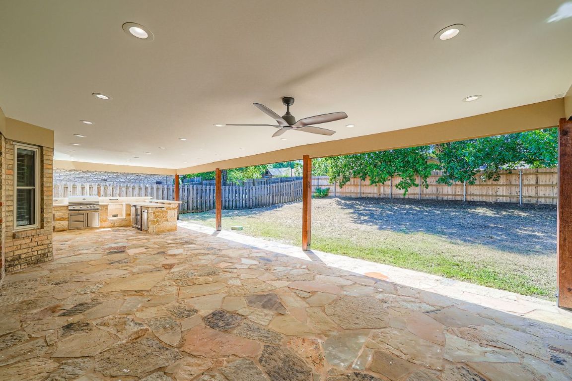 7202 Beckett Road Austin, TX 78749 - Photo 21 of 28 a view of a livingroom with a staircase