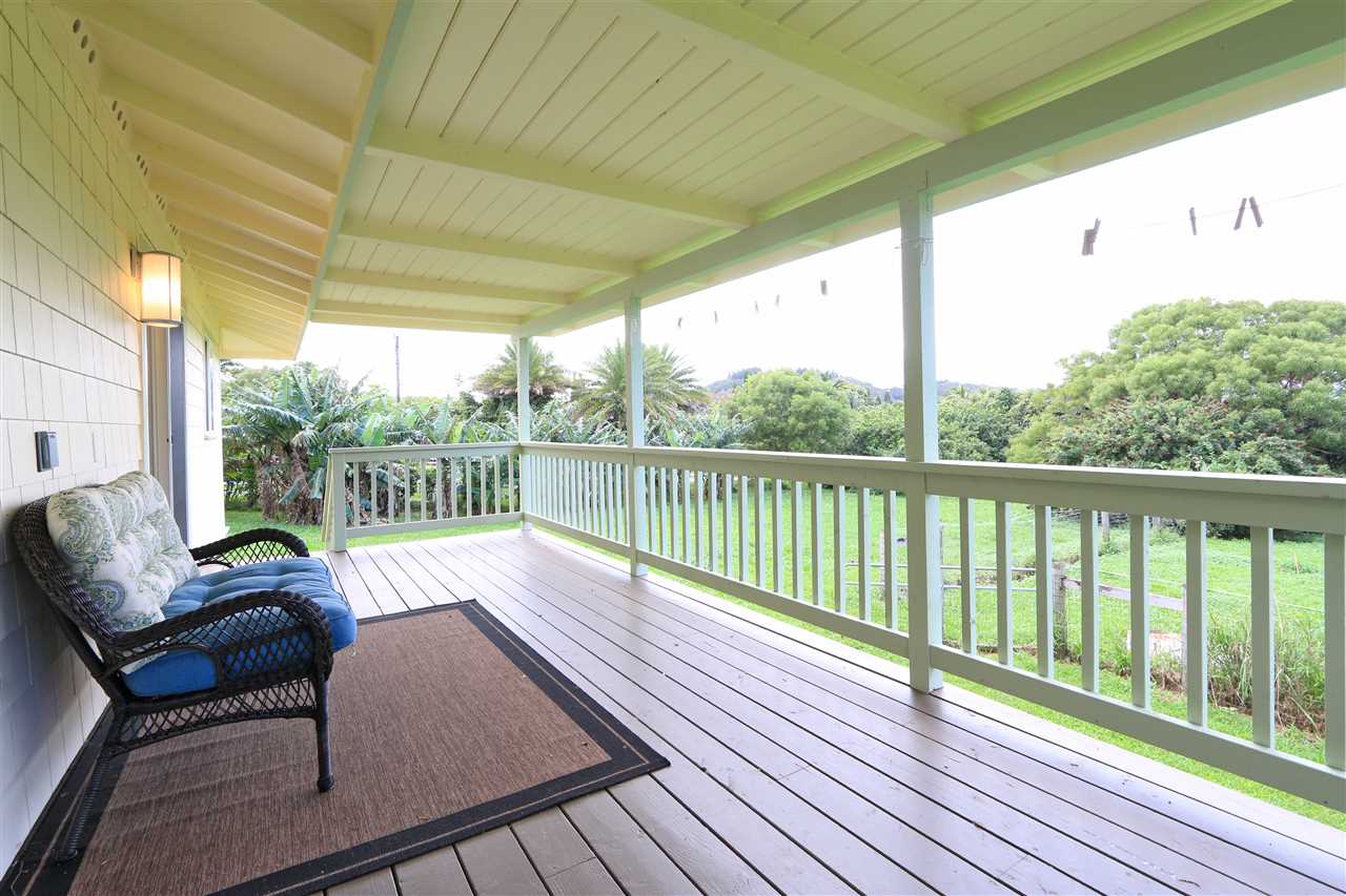 1855 B Kauhikoa Road Haiku, HI 96708 - Photo 23 of 30 a view of balcony with couch and wooden floor
