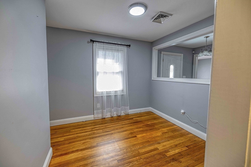 213 Boyden Street Fall River, MA 02721 - Photo 11 of 29