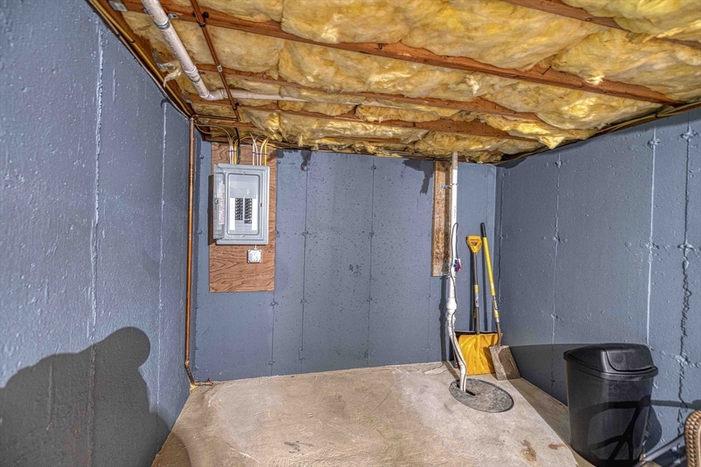 213 Boyden Street Fall River, MA 02721 - Photo 19 of 29