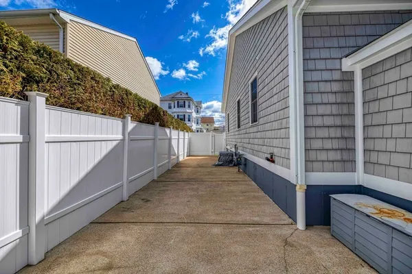 $499,999 | 213 Boyden Street, Fall River, MA 02721