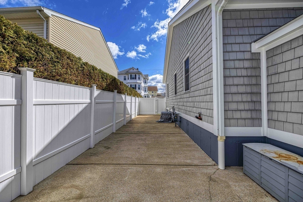 213 Boyden Street Fall River, MA 02721 - Photo 25 of 29