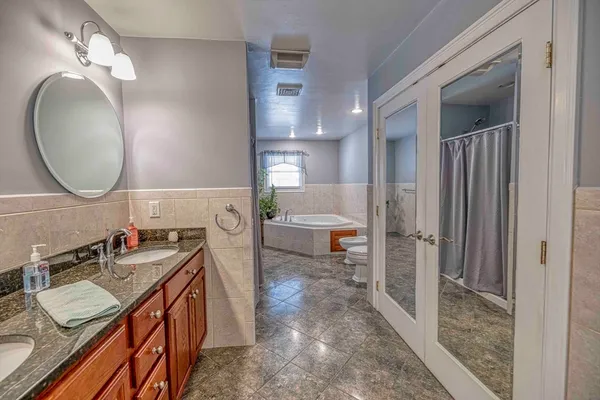 $499,999 | 213 Boyden Street, Fall River, MA 02721