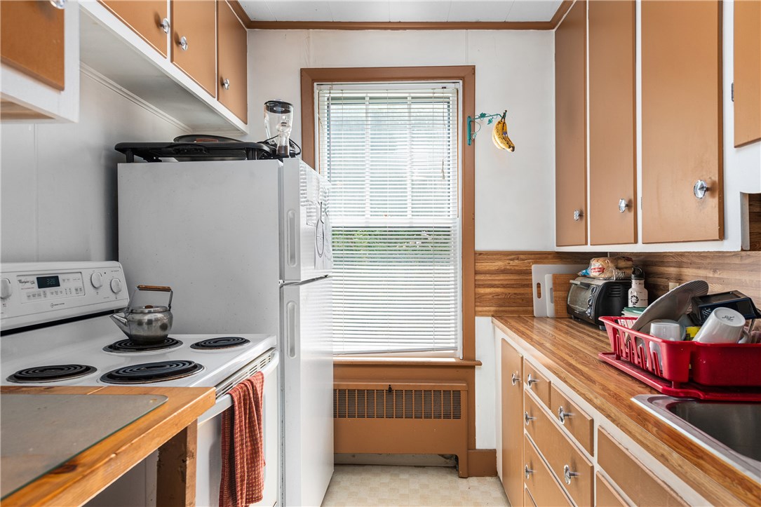 263 St Barnabe Street Woonsocket, RI 02895 - Photo 15 of 34