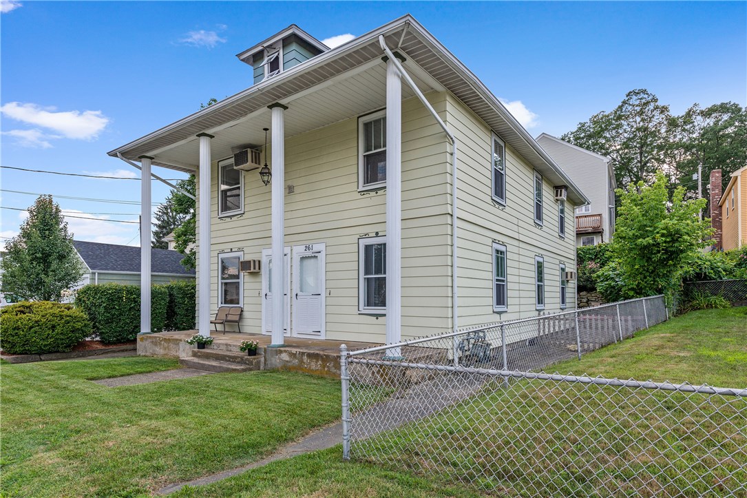 263 St Barnabe Street Woonsocket, RI 02895 - Photo 2 of 34