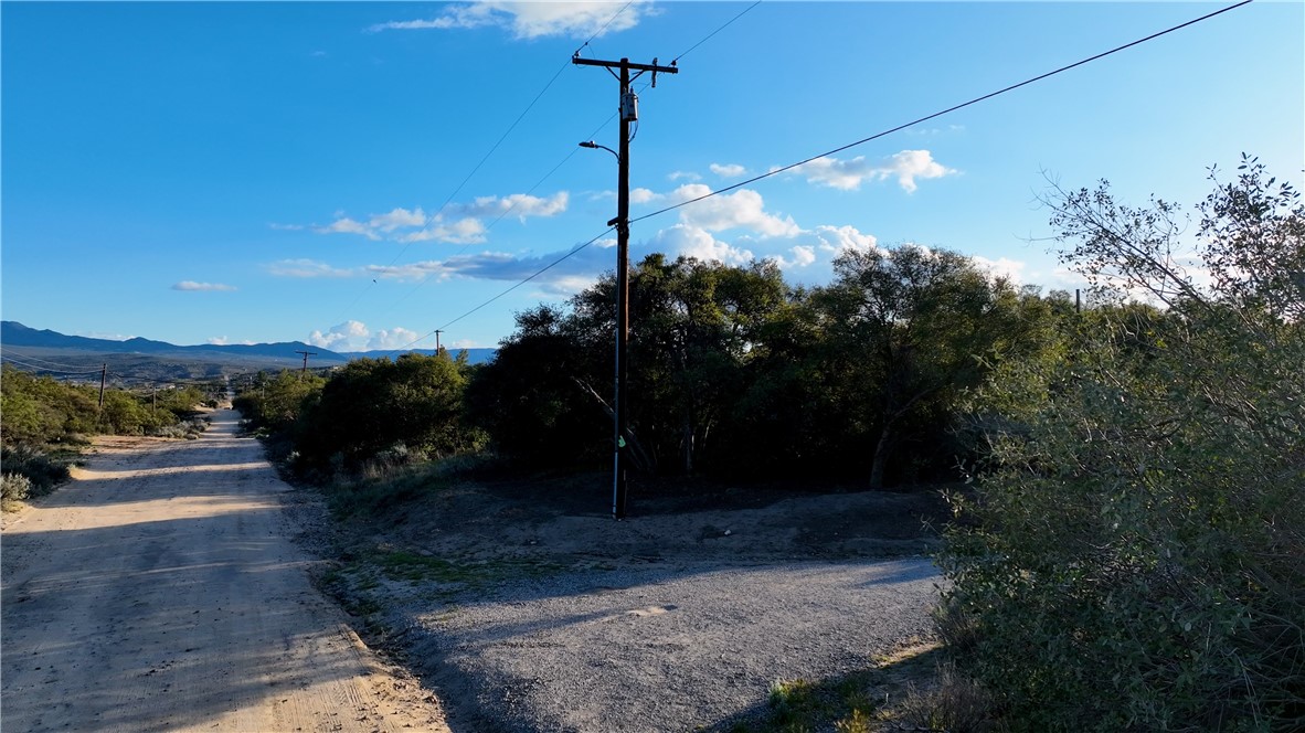 38295 Indian Road Anza, CA 92539 - Photo 6 of 36