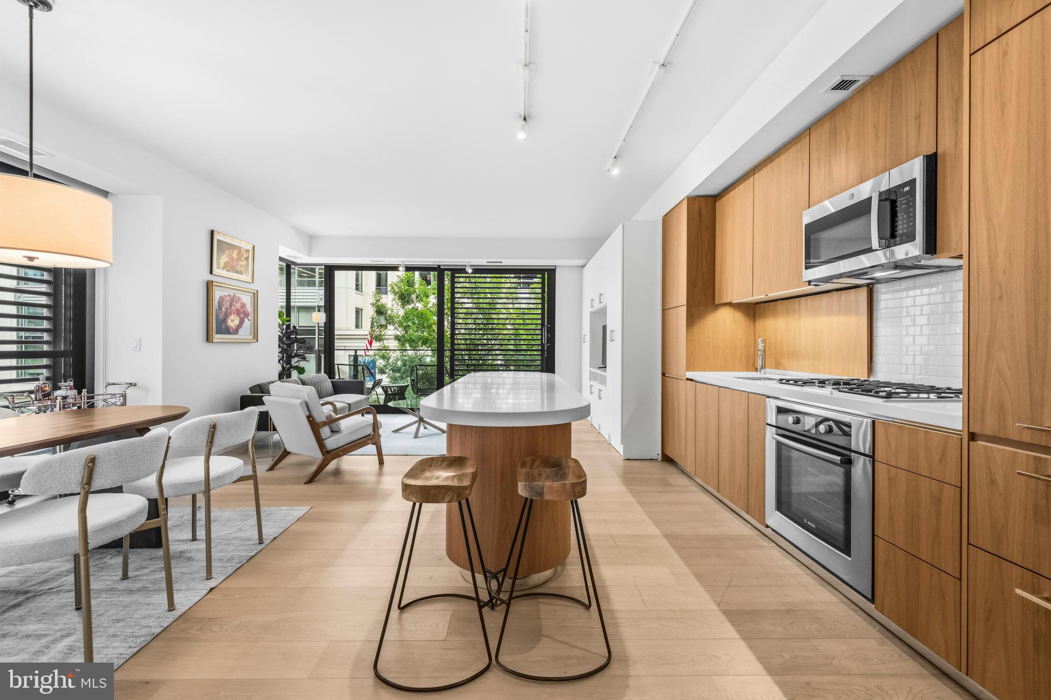 925 H Street Northwest, Unit 315 Washington, DC 20001 - Photo 6 of 46