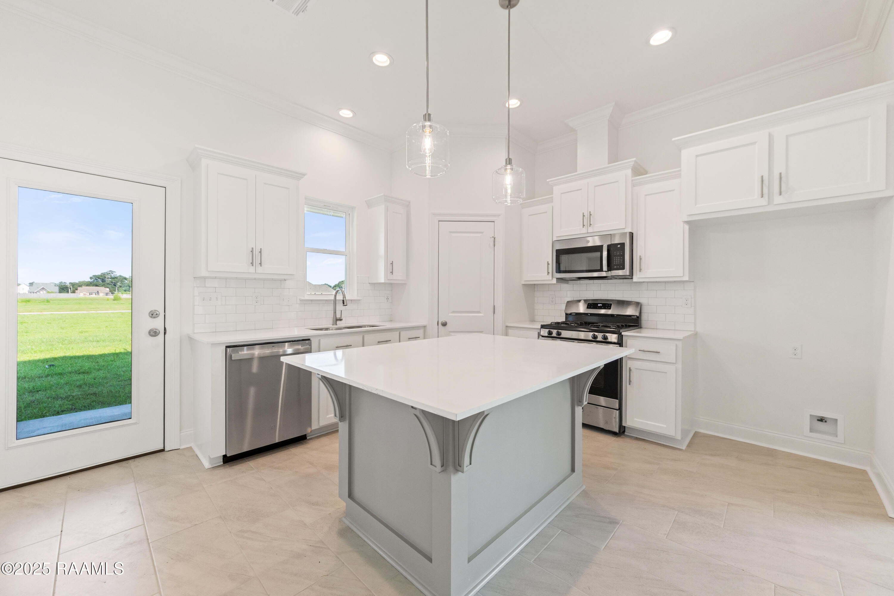 310 Gun Runner Drive Lafayette, LA 70507 - Photo 12 of 32 310 Gun Runner-29