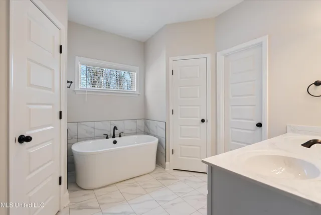 $367,400 | 915 Collie Drive, Hernando, MS 38651