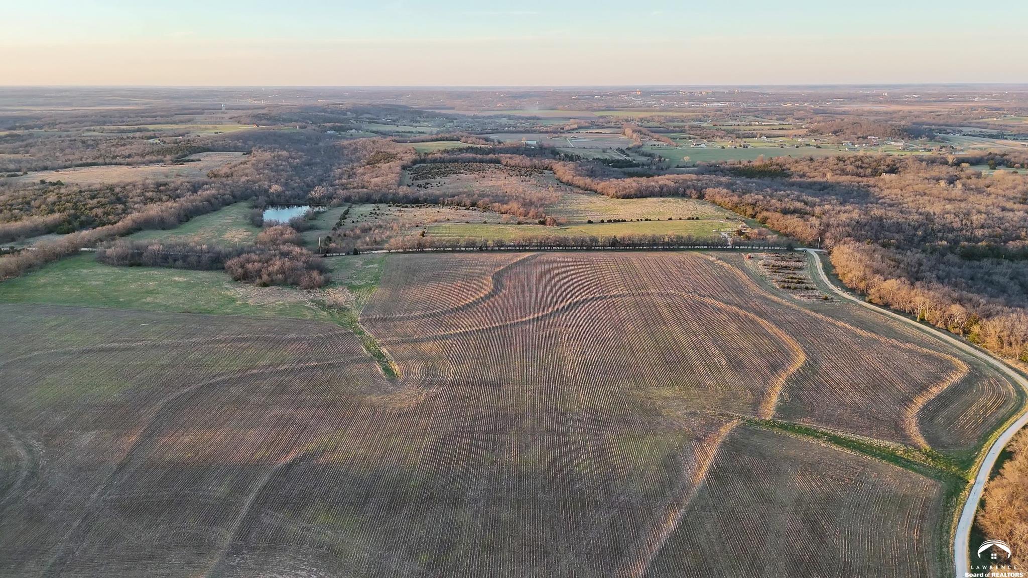 1237 North 900 Road Lawrence, KS 66047 - Photo 5 of 61