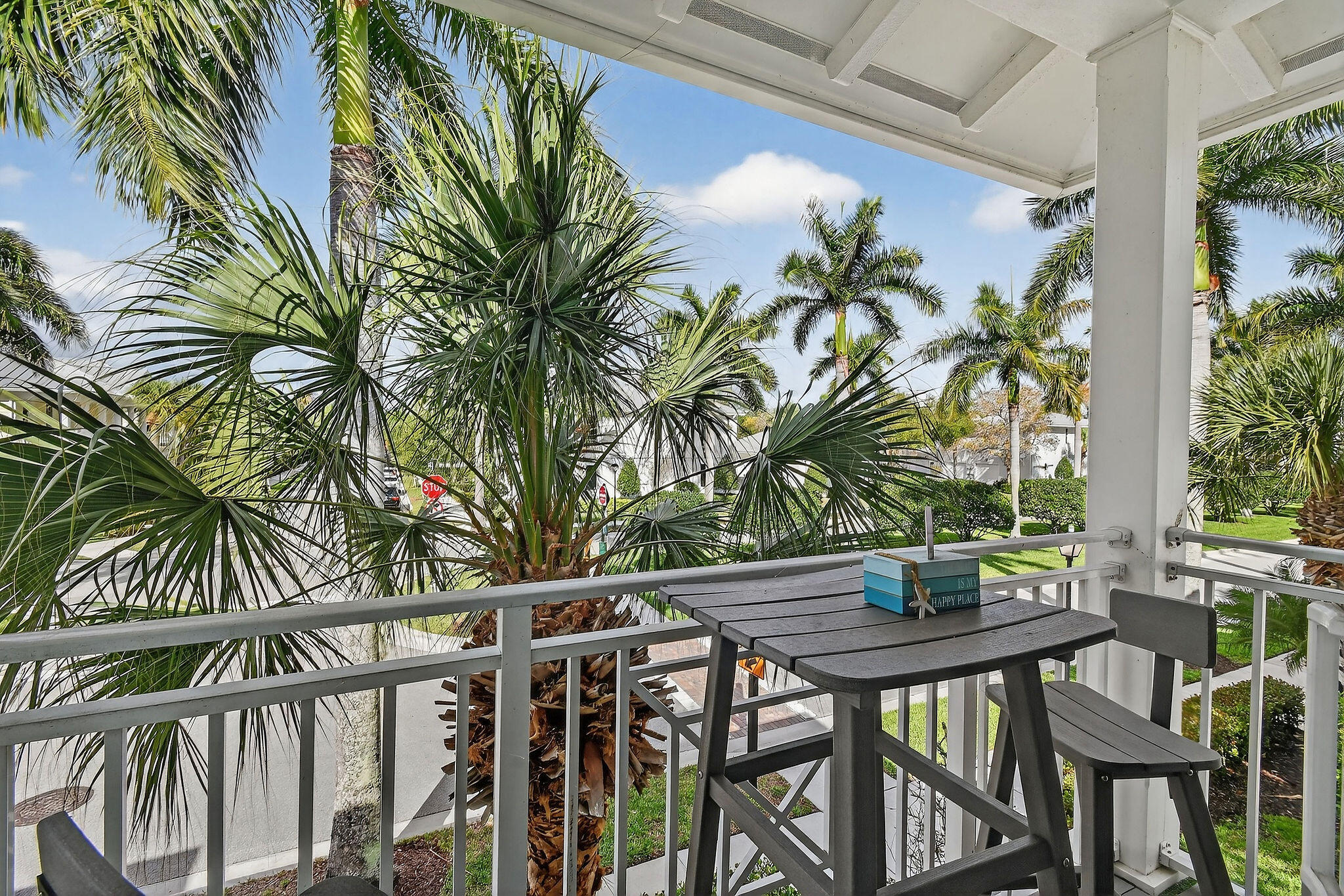 3241 Hemingway Drive Jupiter, FL 33458 - Photo 27 of 39 a view of an outdoor space with a table and chairs