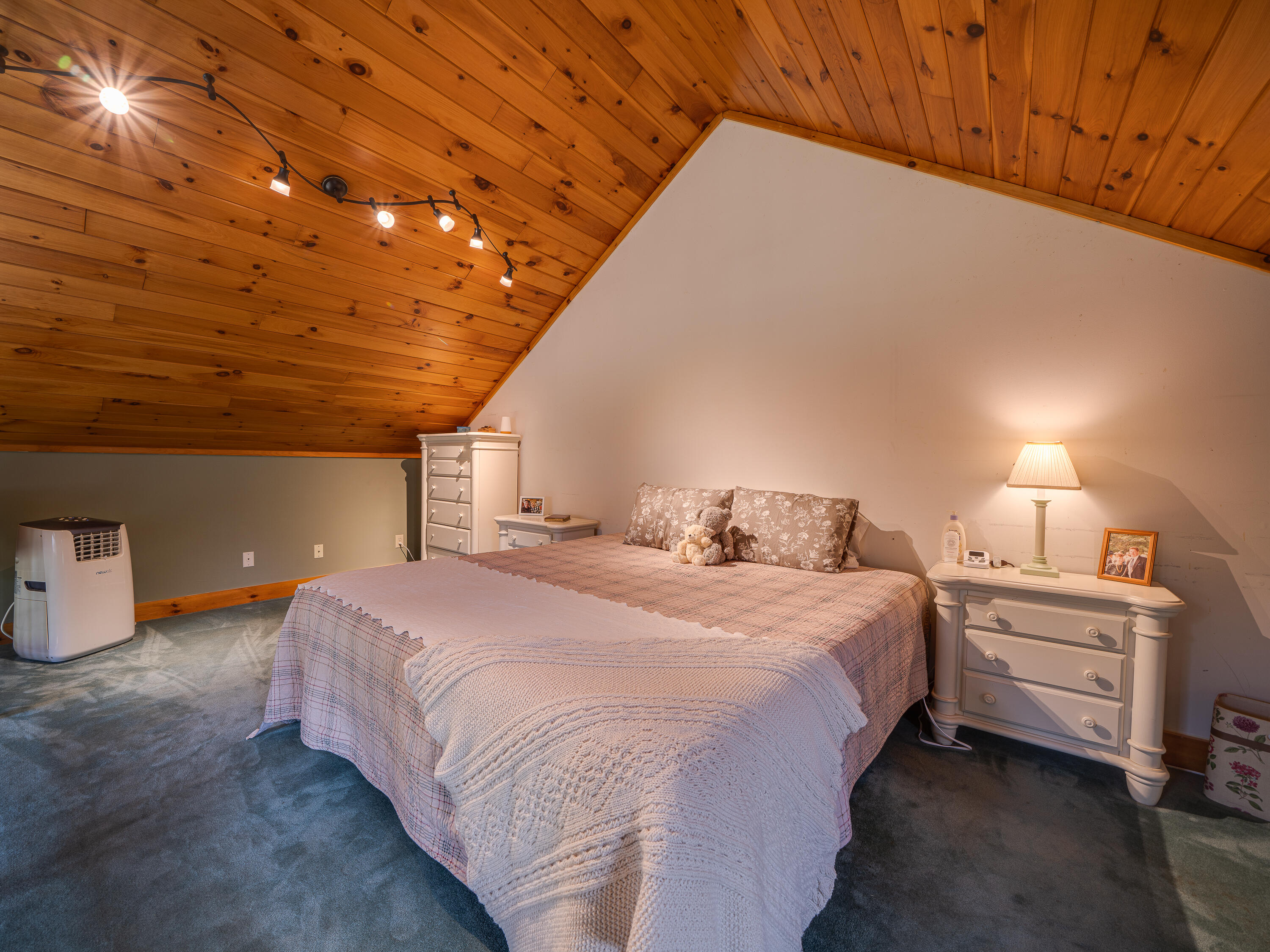 11 North Point Road Long Lake, NY 12847 - Photo 58 of 96 11 N Point Rd-106