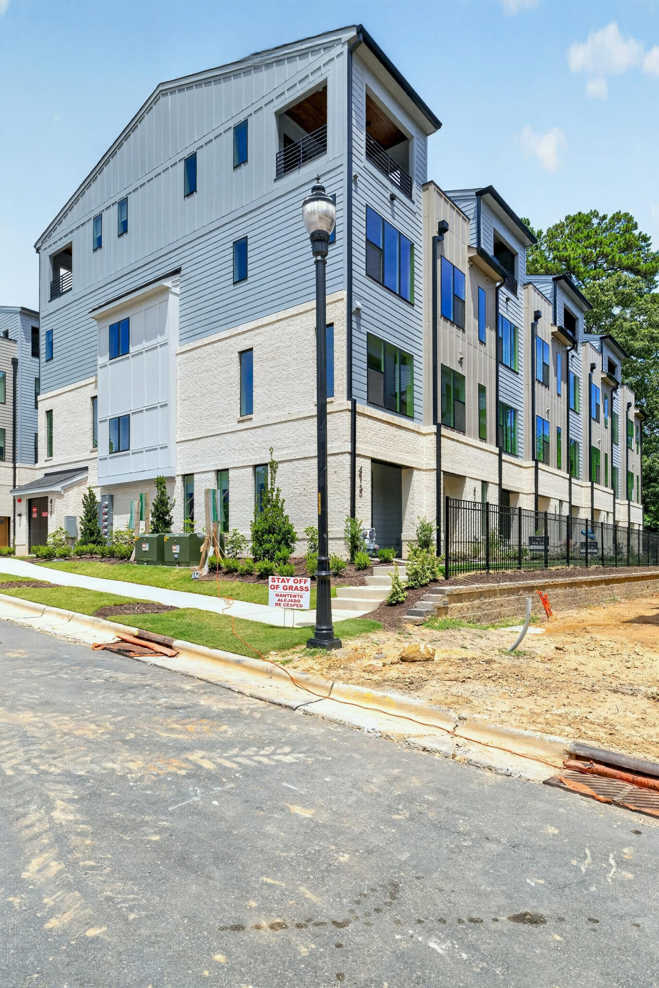 407 Chatham View Road Cary, NC 27511 - Photo 1 of 77 Building view front