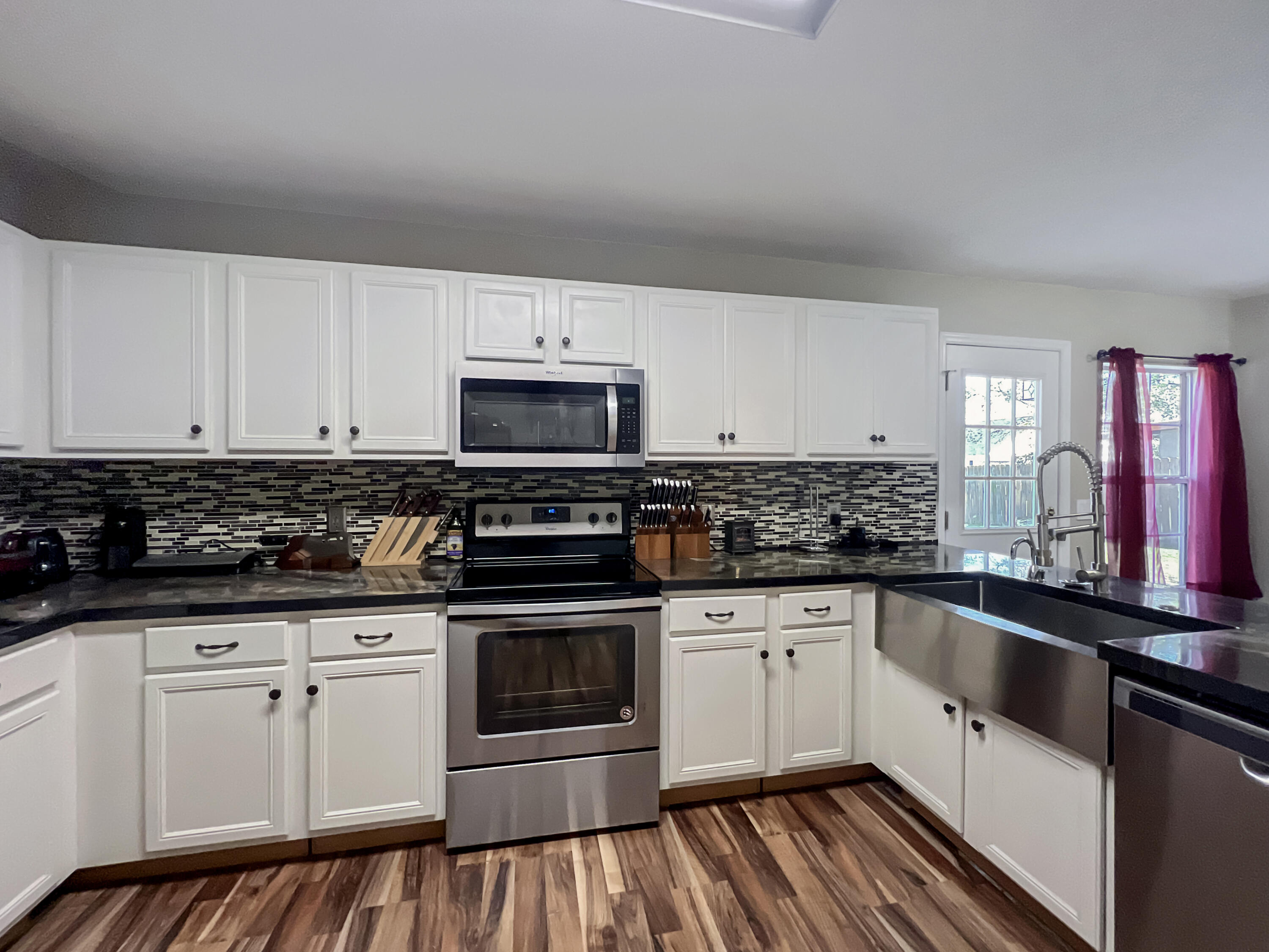 124 Tyron Road Summerville, SC 29483 - Photo 14 of 28 IMG_3427