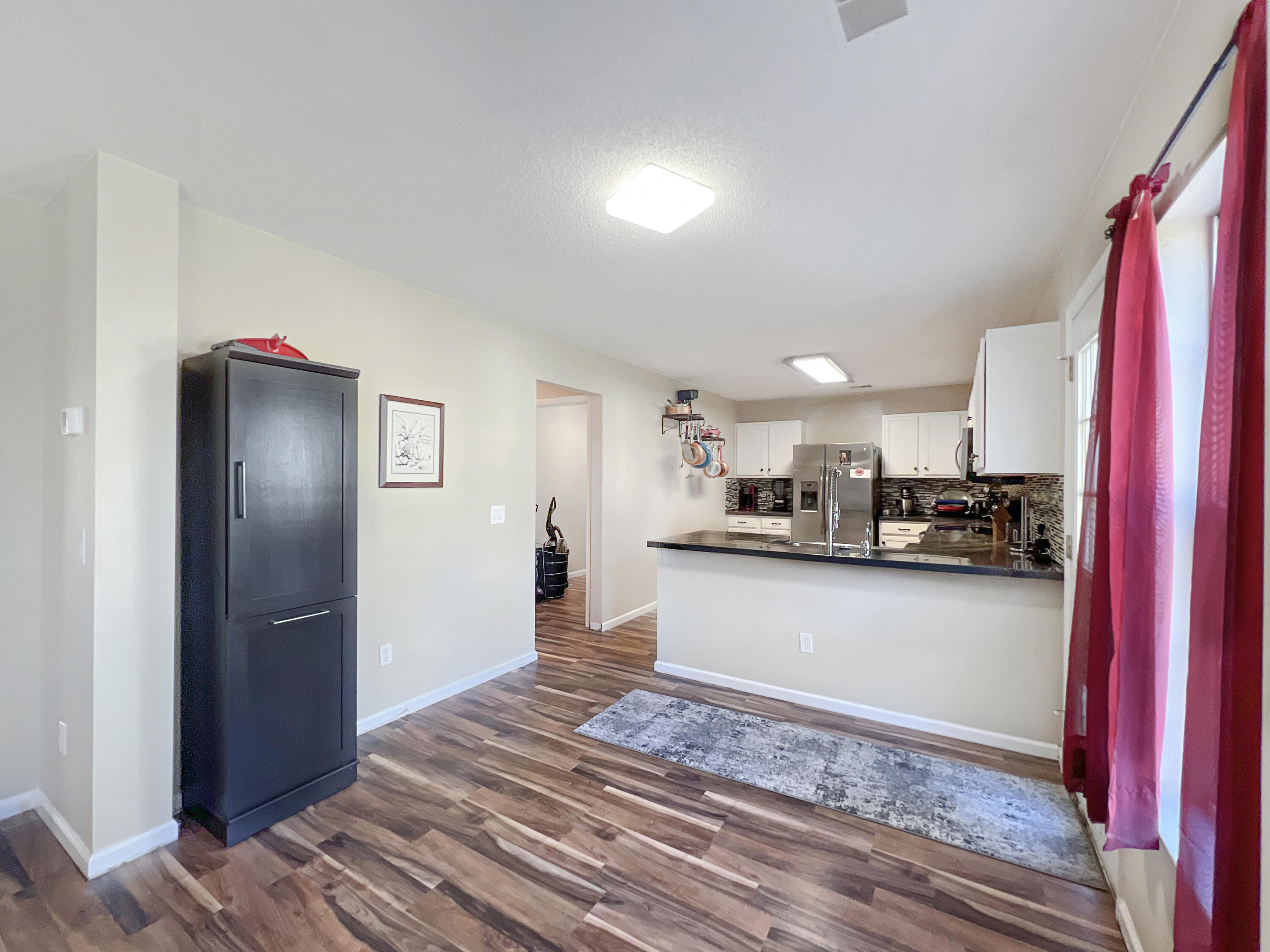 124 Tyron Road Summerville, SC 29483 - Photo 17 of 28 Kitchen:utility