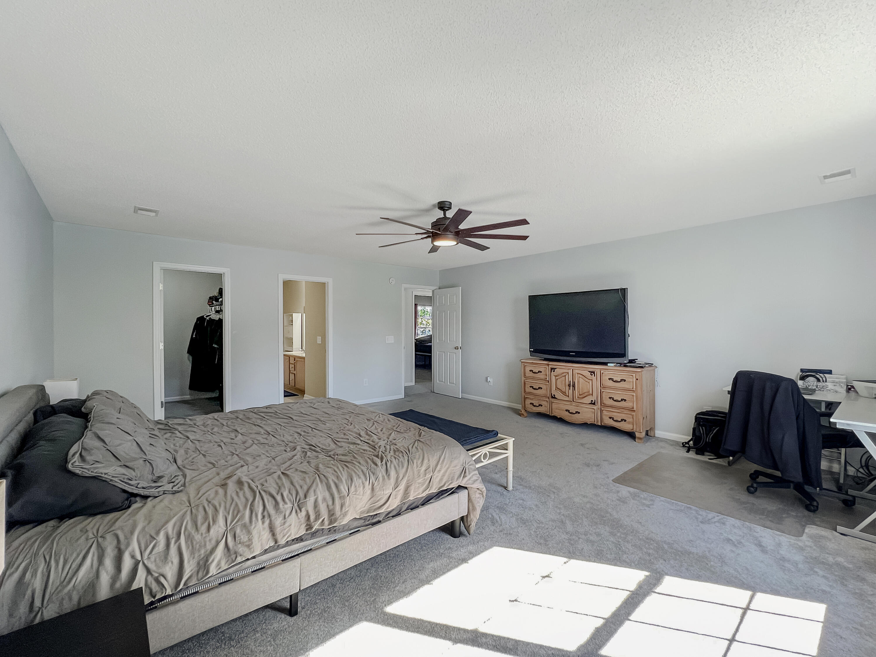 124 Tyron Road Summerville, SC 29483 - Photo 18 of 28 Owner's Suite