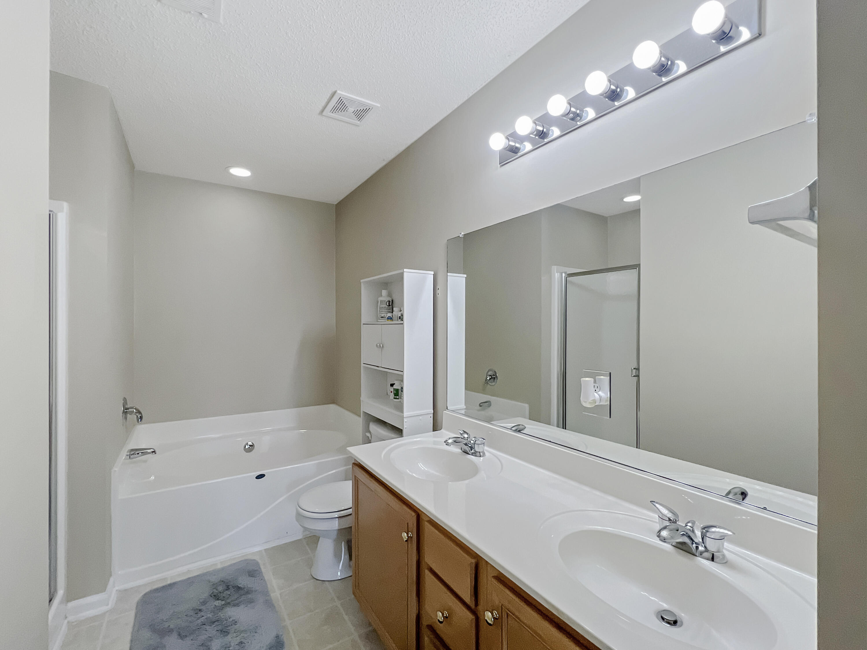 124 Tyron Road Summerville, SC 29483 - Photo 20 of 28 Master Bath