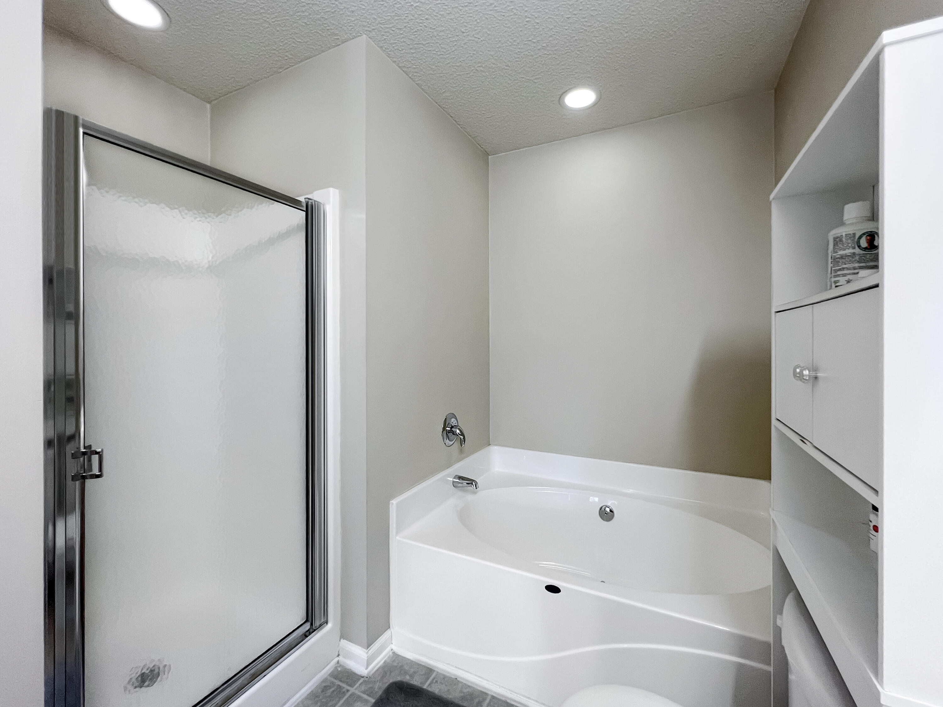 124 Tyron Road Summerville, SC 29483 - Photo 21 of 28 showing seperate shower:garden tub