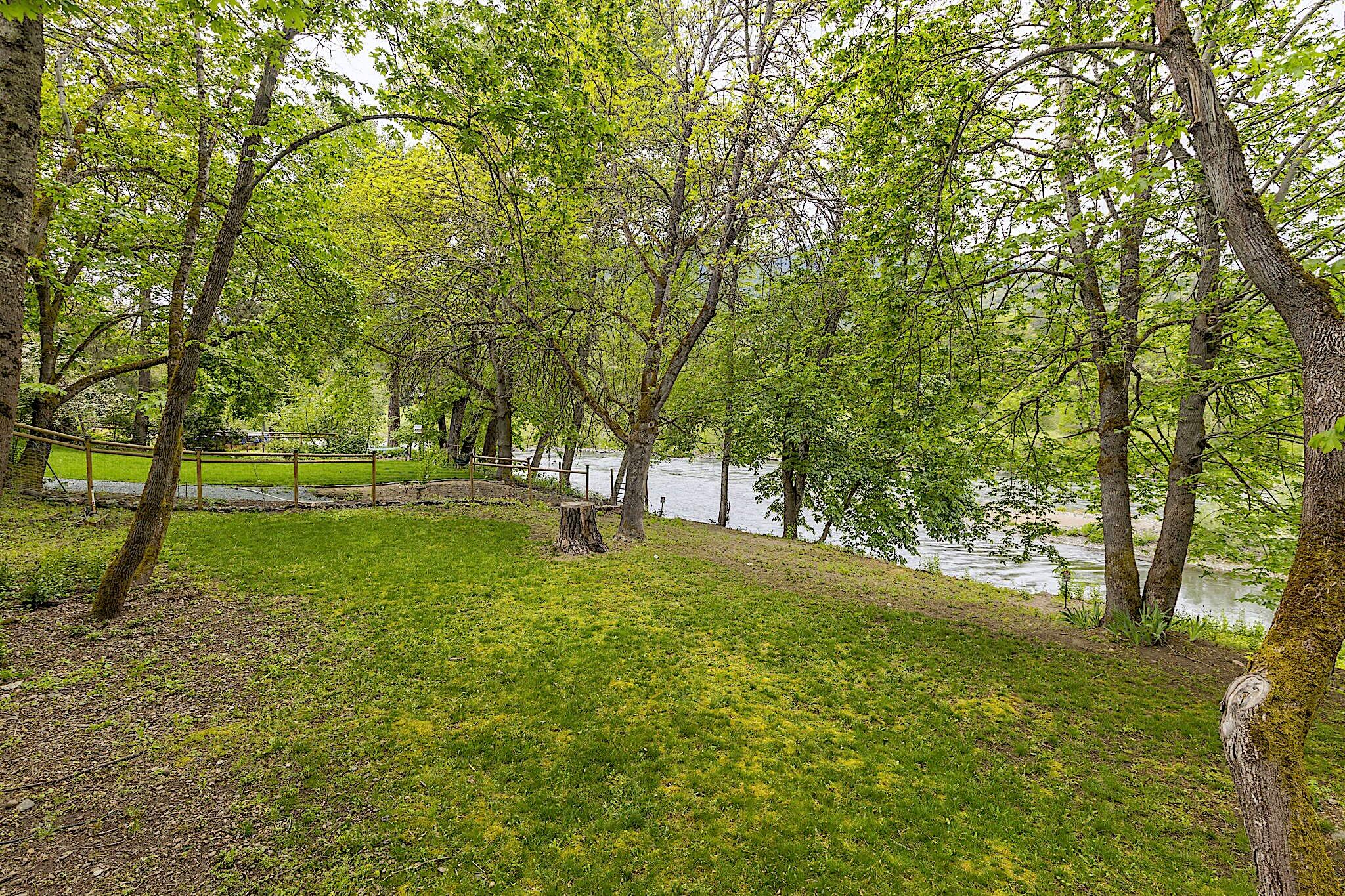 8720 Rogue River Highway Grants Pass, OR 97527 - Photo 34 of 51 24-web-or-mls-8720-rogue-river-hwy