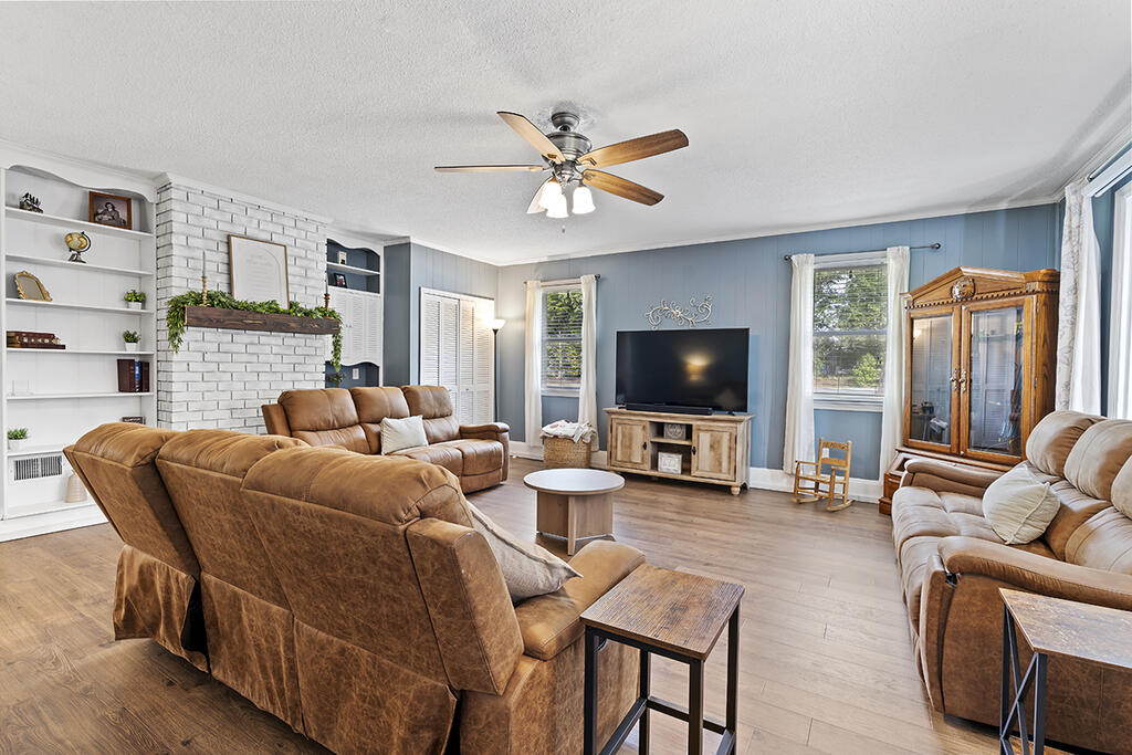 113 Newcastle Road Greenwood, SC 29649 - Photo 3 of 25 Gallery Image 3