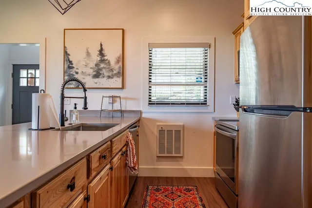 $435,000 | 315 Skyleaf Drive, Unit D18, Sugar Mountain, NC 28604