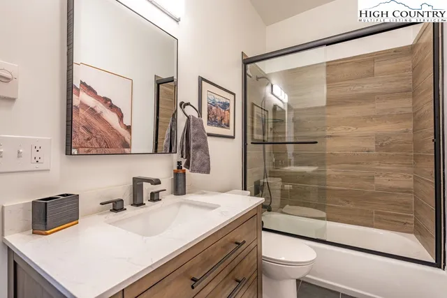 $435,000 | 315 Skyleaf Drive, Unit D18, Sugar Mountain, NC 28604