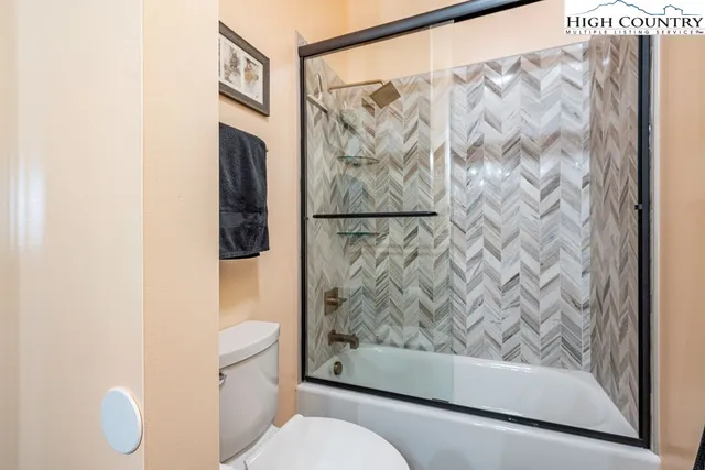 $435,000 | 315 Skyleaf Drive, Unit D18, Sugar Mountain, NC 28604