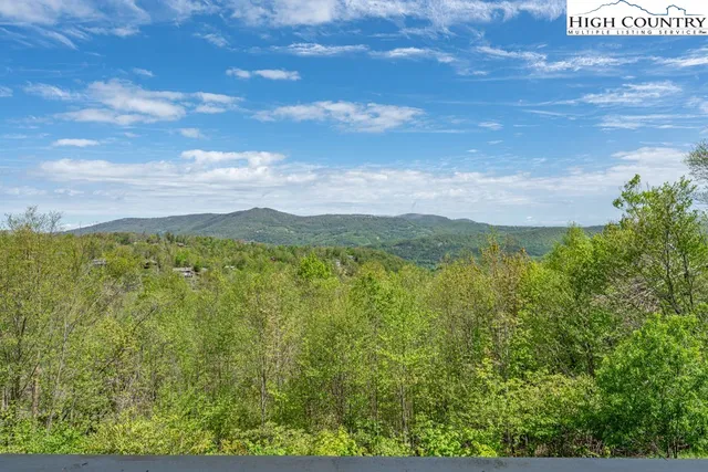 $435,000 | 315 Skyleaf Drive, Unit D18, Sugar Mountain, NC 28604