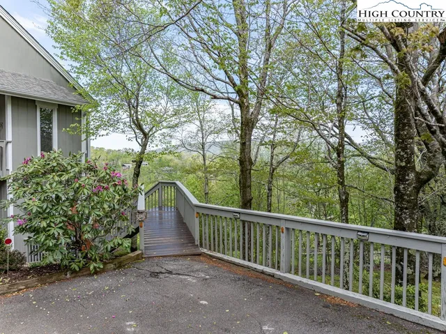 $435,000 | 315 Skyleaf Drive, Unit D18, Sugar Mountain, NC 28604