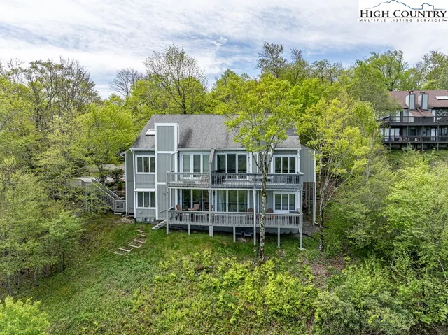 $435,000 | 315 Skyleaf Drive, Unit D18, Sugar Mountain, NC 28604