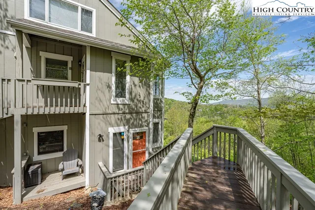 $435,000 | 315 Skyleaf Drive, Unit D18, Sugar Mountain, NC 28604