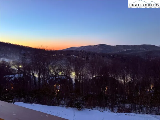 $435,000 | 315 Skyleaf Drive, Unit D18, Sugar Mountain, NC 28604
