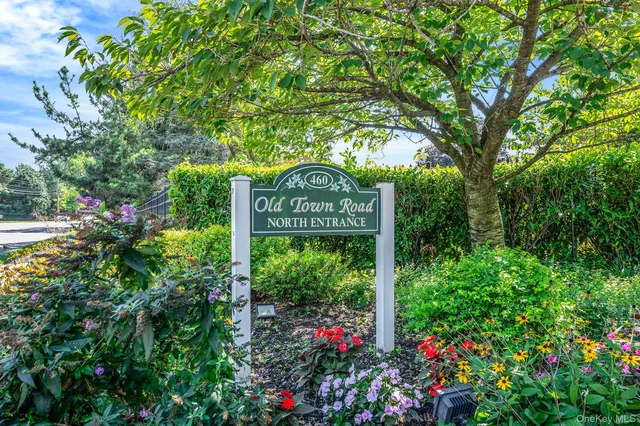 $229,000 | 460 Old Town Road, Unit 19H, Port Jefferson Station, NY 11776