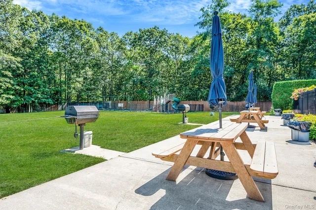 $229,000 | 460 Old Town Road, Unit 19H, Port Jefferson Station, NY 11776