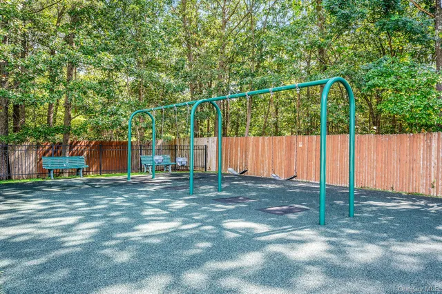 $229,000 | 460 Old Town Road, Unit 19H, Port Jefferson Station, NY 11776