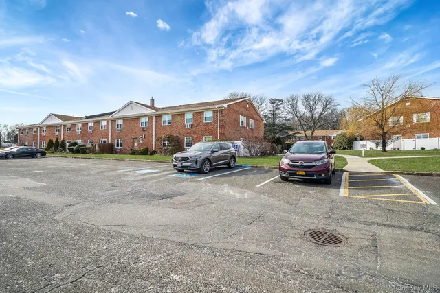 $229,000 | 460 Old Town Road, Unit 19H, Port Jefferson Station, NY 11776