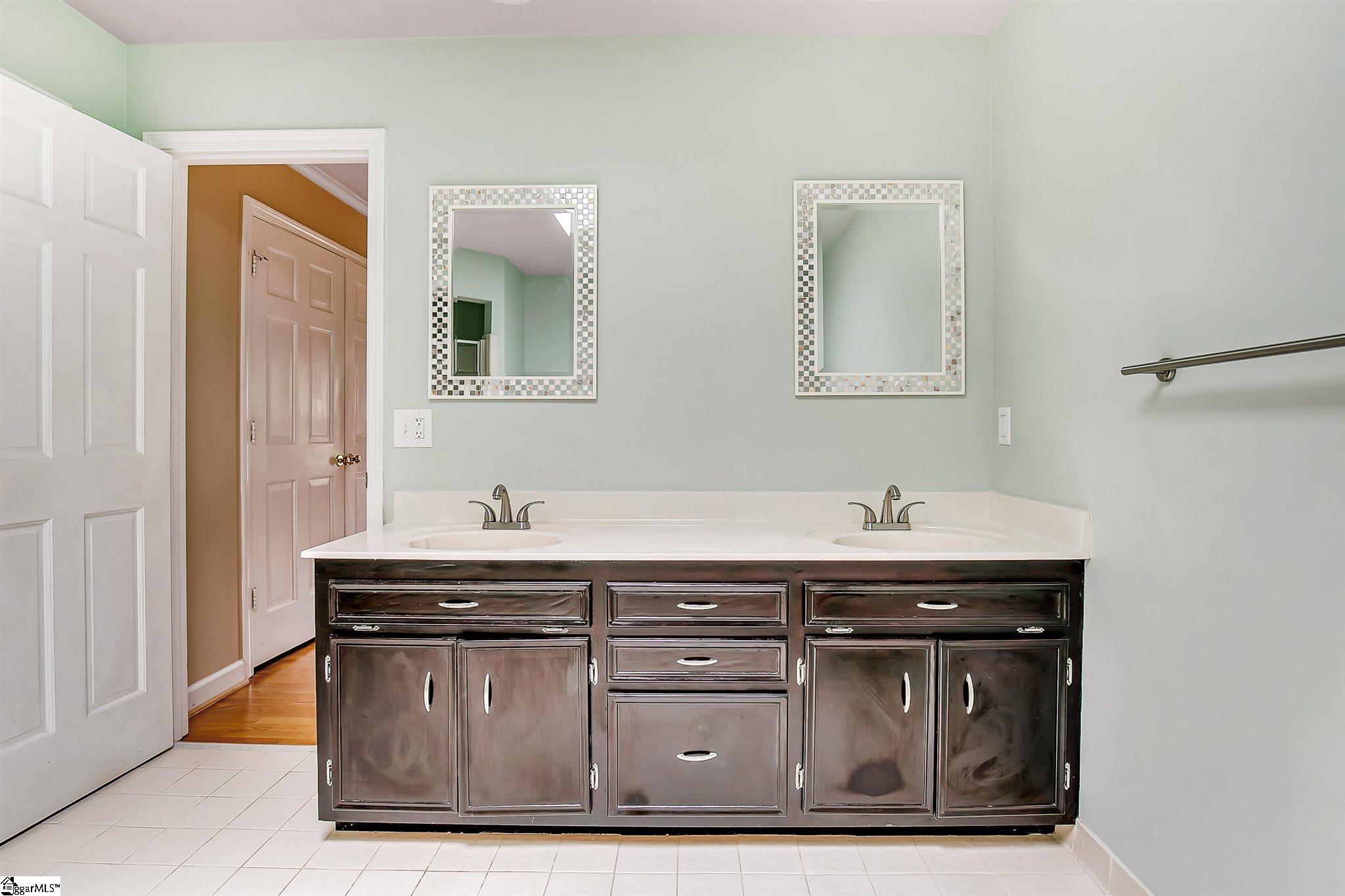 406 Sugar Mill Road Greer, SC 29650 - Photo 18 of 36 Gallery Image 18