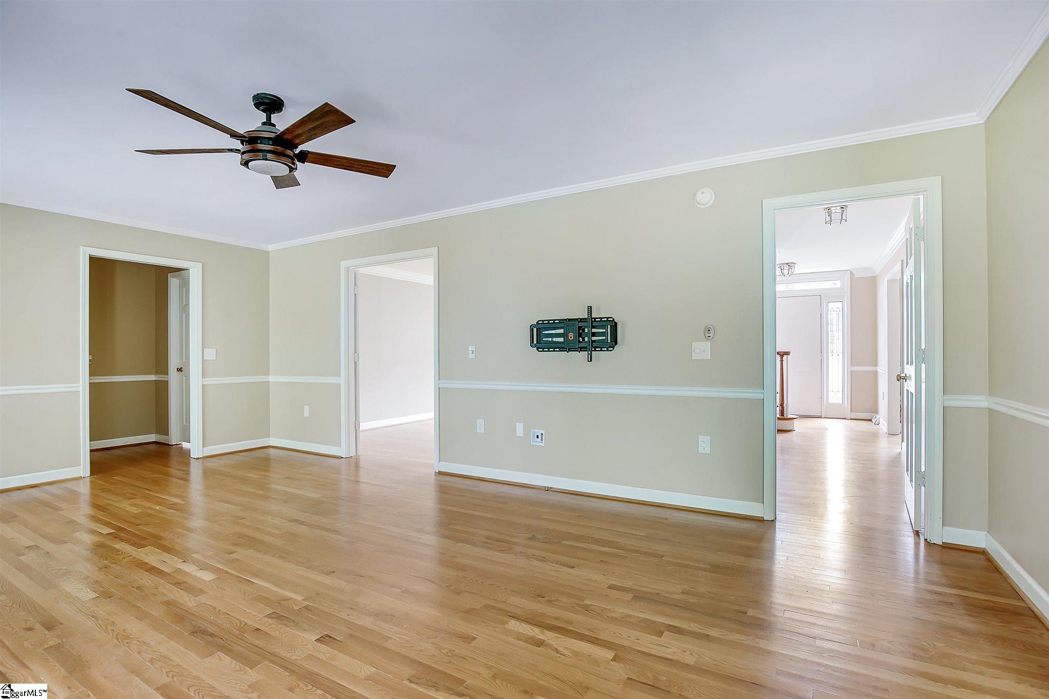406 Sugar Mill Road Greer, SC 29650 - Photo 6 of 36 Gallery Image 6