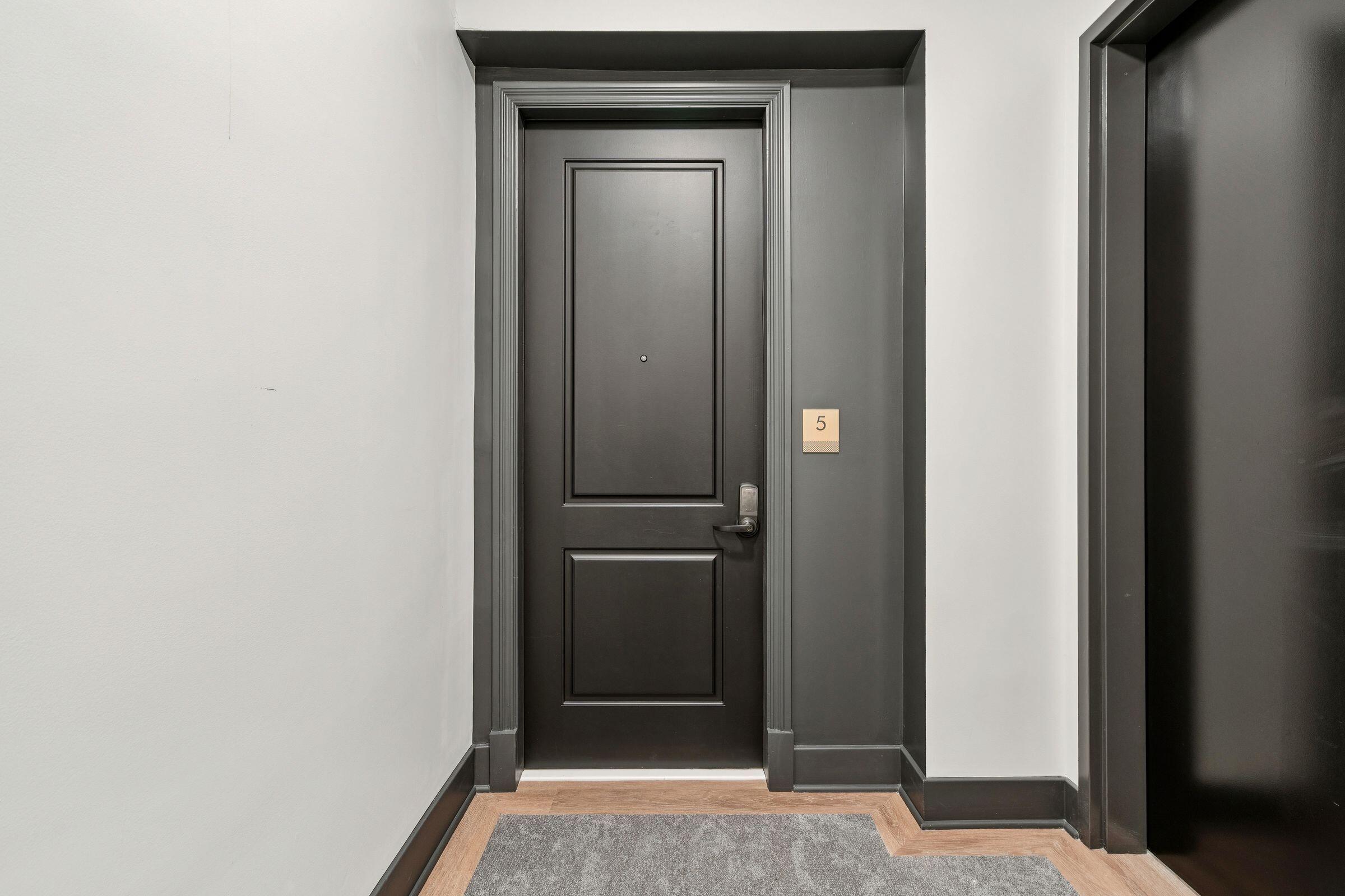 1 Barre Street, Unit A5 Charleston, SC 29401 - Photo 7 of 16 Entrance