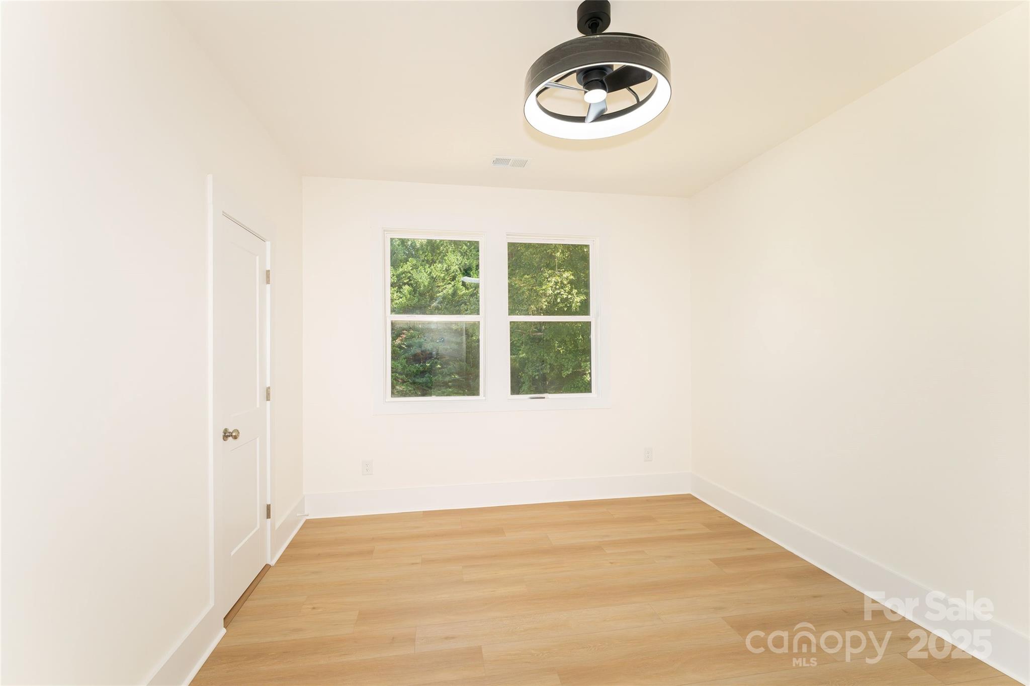 9818 Hood Road Charlotte, NC 28215 - Photo 31 of 35 Gallery Image 31