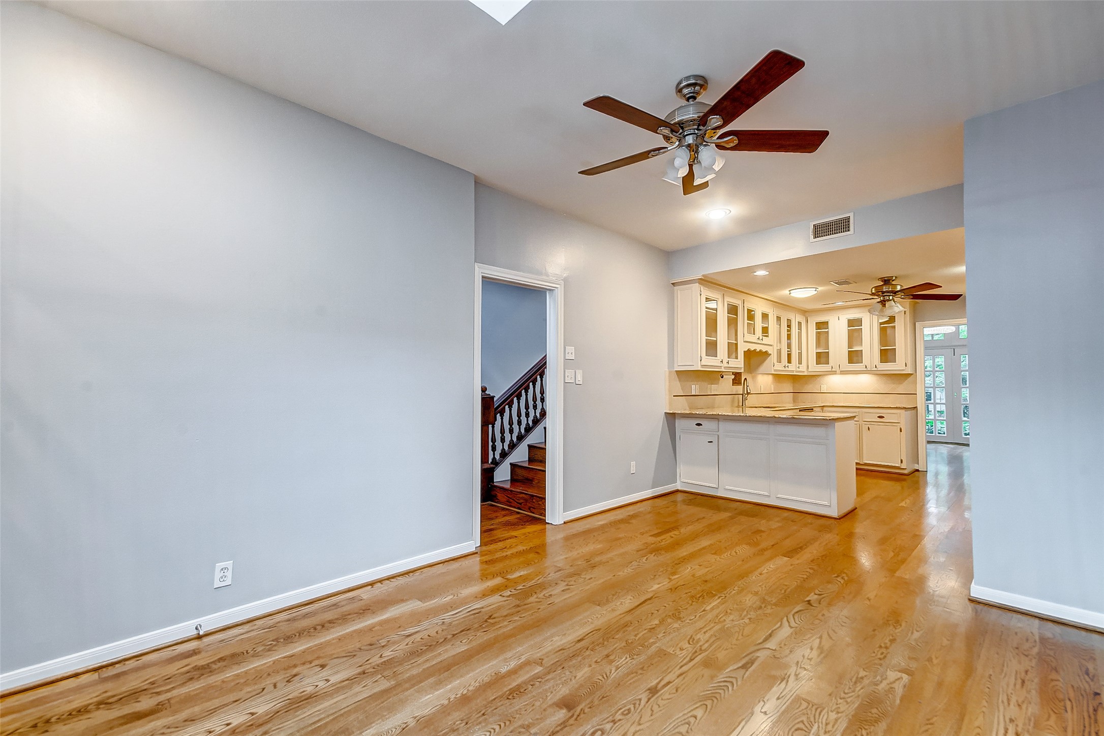 201 Vanderpool Lane, Unit 94 Houston, TX 77024 - Photo 9 of 30